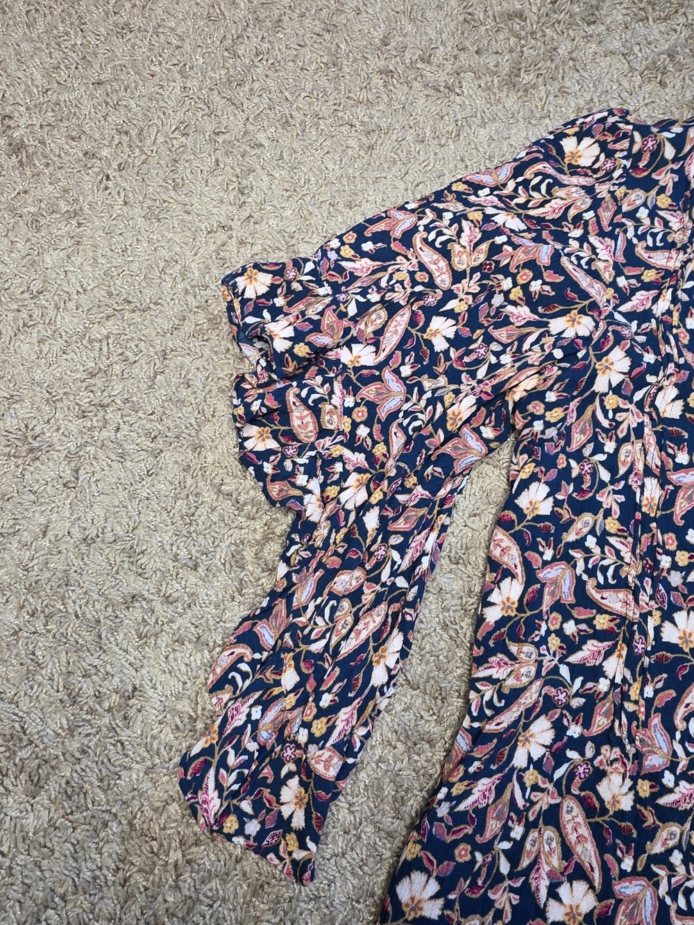 LC Lauren Conrad Navy Floral V-Neck Peasant Blouse - Picture 3 of 5